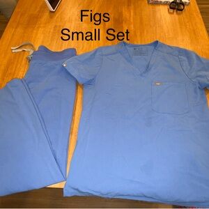 Figs Ceil Blue Scrub Set